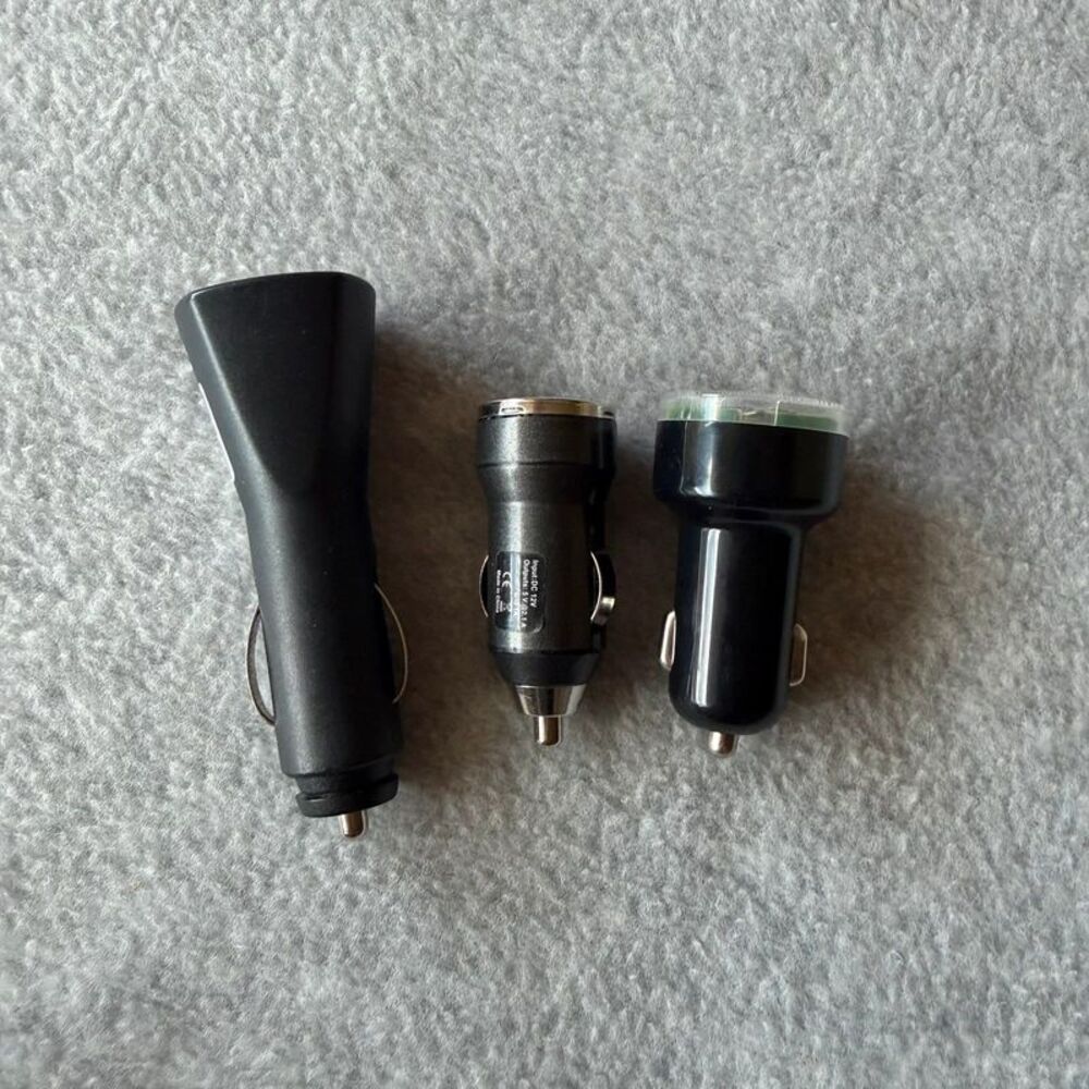 Lot of 3 car phone chargers